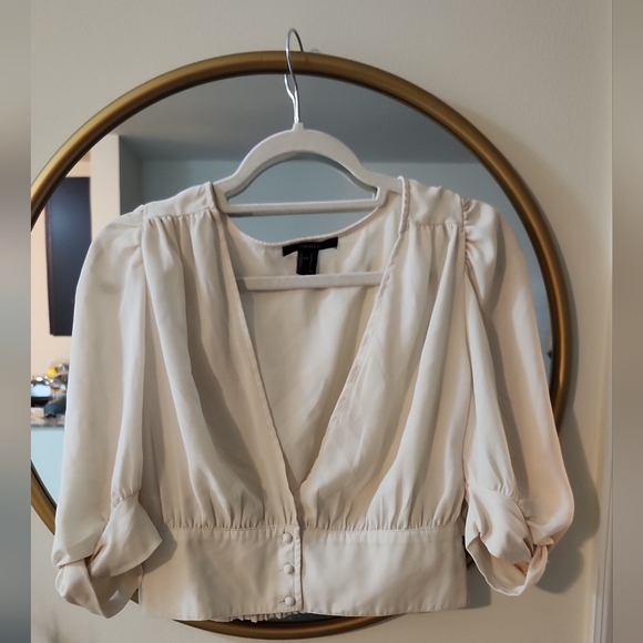 Forever 21 Tops - CROP TOP